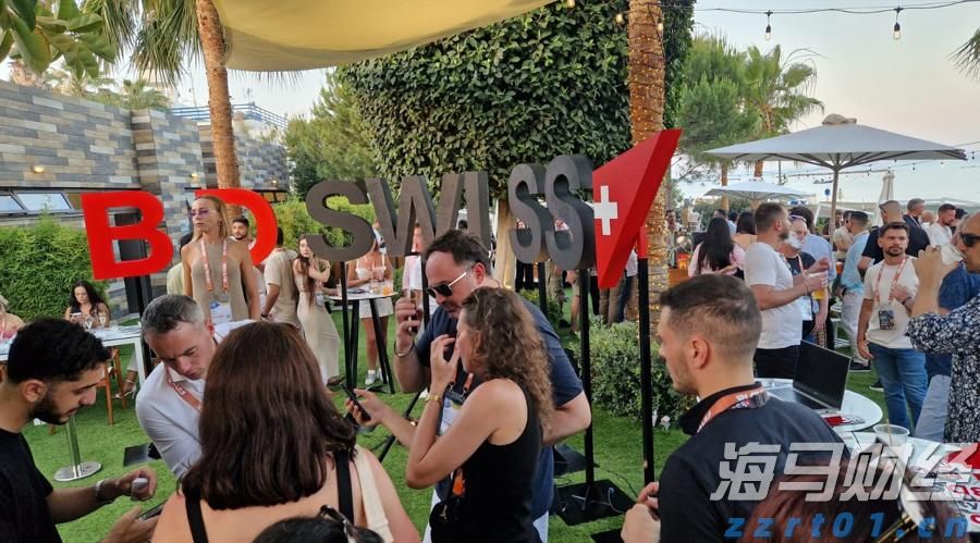 以“拆墙”重塑优势，以“同心”致敬初心