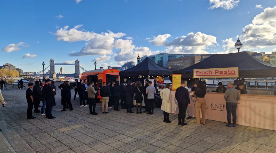 自治区党委老干部局到我市开展铸牢中华民族共同体意识座谈研讨暨“老书记初心讲堂”专题宣讲报告会