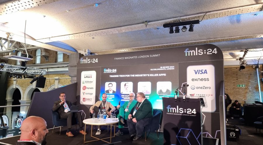 自治区党委老干部局到我市开展铸牢中华民族共同体意识座谈研讨暨“老书记初心讲堂”专题宣讲报告会